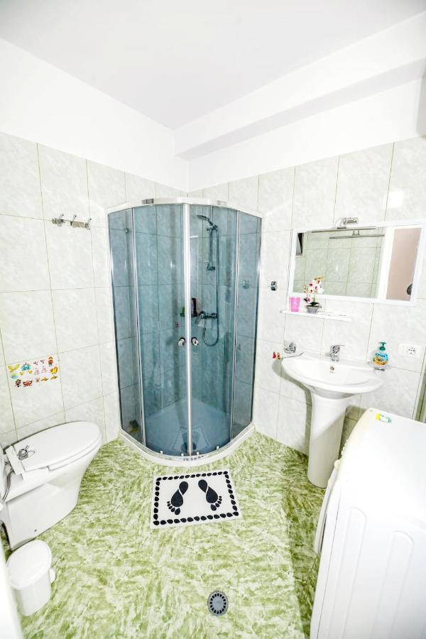 Happy Stories' Apartment In City Centre Shkoder Exterior photo